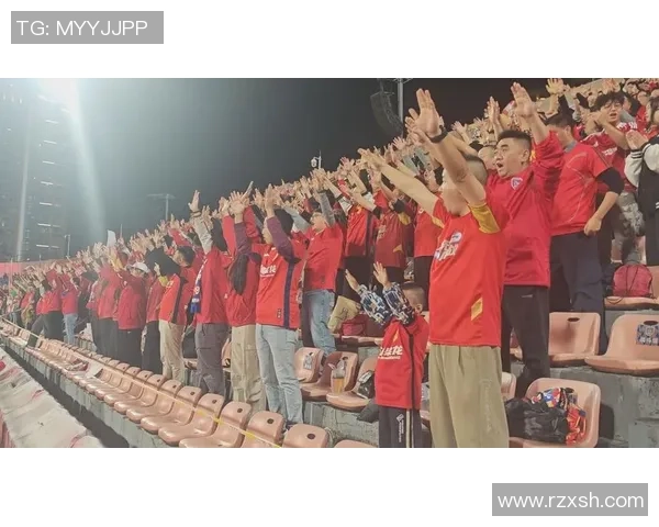 重庆足球队状态变革引发热议球迷期待新篇章与未来发展